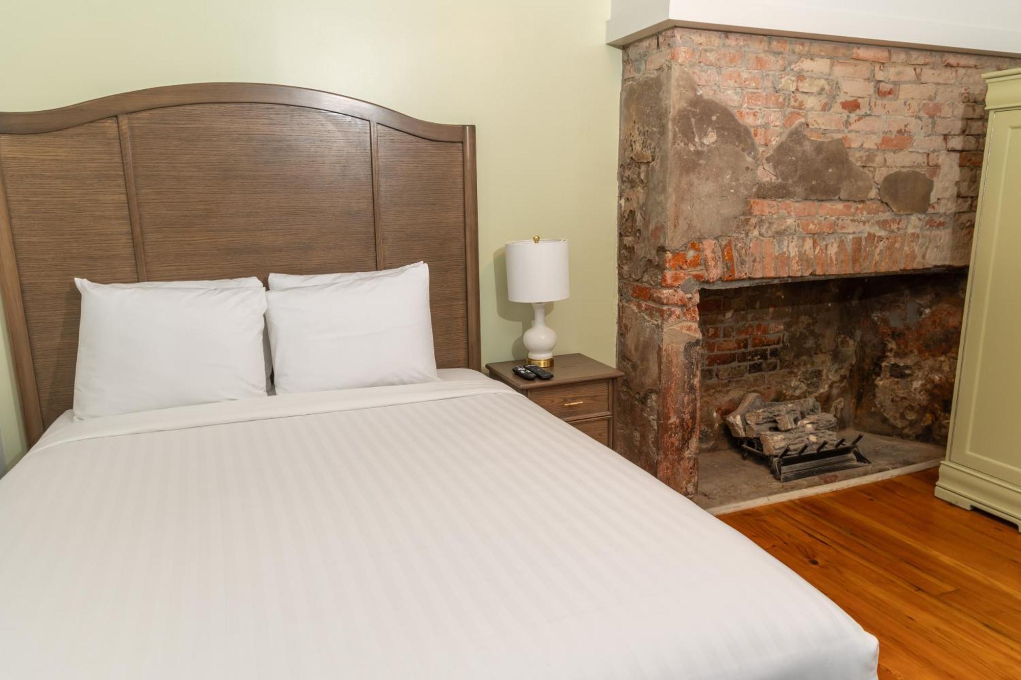 Inn On St. Ann, A French Quarter Guest Houses Property Новый Орлеан Экстерьер фото
